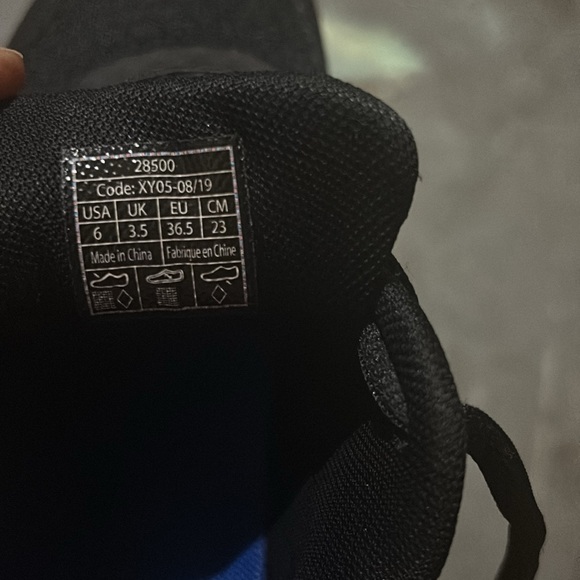 Shoe for Crew - Picture 2 of 2